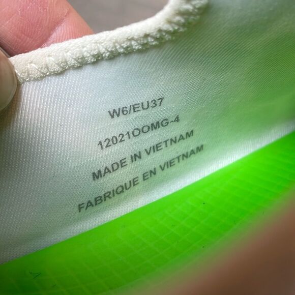 NWT Oofos Oomg Eezee Women’s Size 6 Rose Leopard Slip On Comfort Shoes - Picture 6 of 11